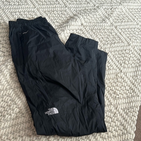 EUC- North Face Hyvent Waterproof Pants - Picture 1 of 3
